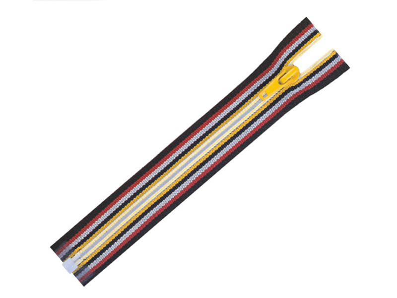 尼（ní）龍拉鏈